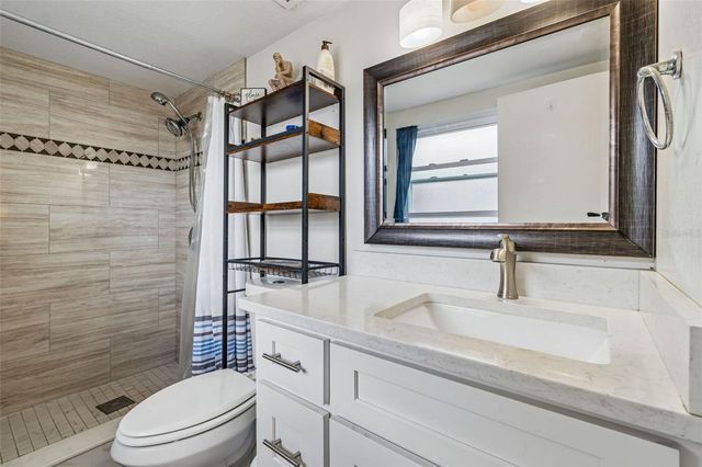 530 JULIE LANE, Brandon, FL 33511