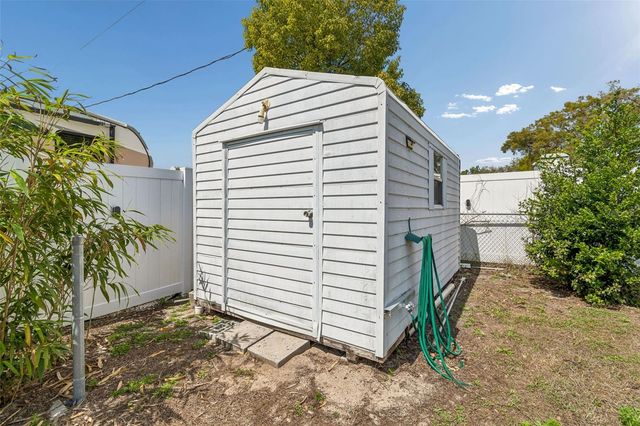 530 JULIE LANE, Brandon, FL 33511