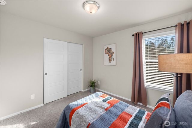 32898 Pine Avenue SE, Black Diamond, WA 98010