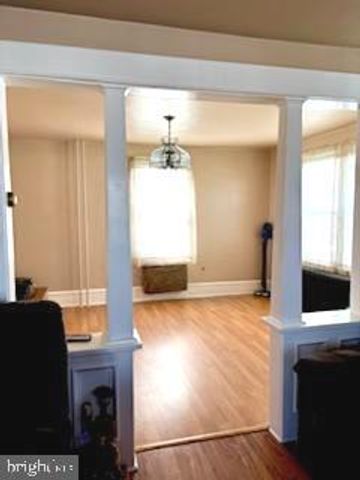 8 ILLINOIS AVE, Burlington, NJ 08016