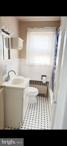 8 ILLINOIS AVE, Burlington, NJ 08016