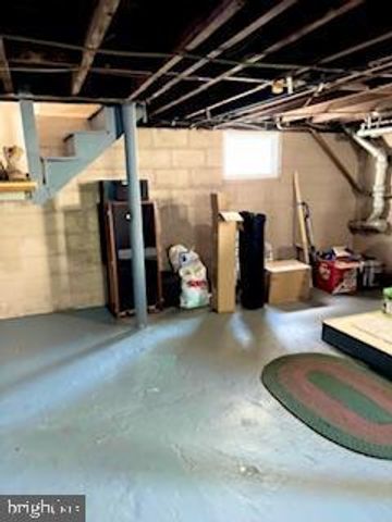 8 ILLINOIS AVE, Burlington, NJ 08016