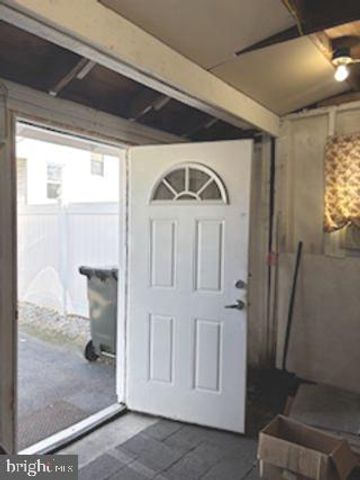 8 ILLINOIS AVE, Burlington, NJ 08016