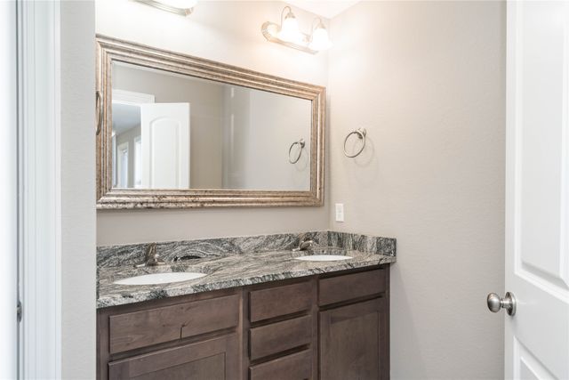 303 Marie Avenue, Norwalk, IA 50211