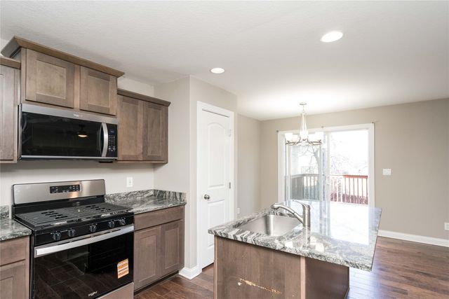 303 Marie Avenue, Norwalk, IA 50211