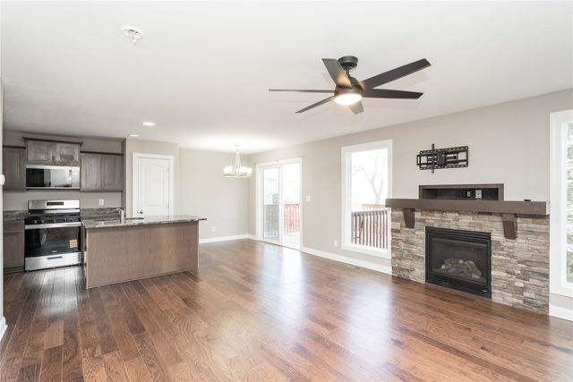 303 Marie Avenue, Norwalk, IA 50211