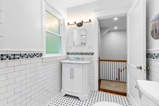 3449 Berry Avenue, Cincinnati, OH 45208