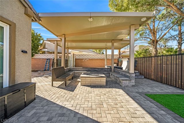 2706 Song Point Avenue, Las Vegas, NV 89121