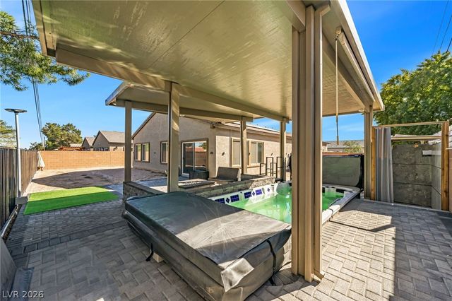 2706 Song Point Avenue, Las Vegas, NV 89121