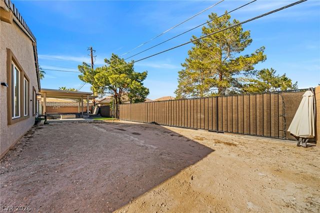 2706 Song Point Avenue, Las Vegas, NV 89121