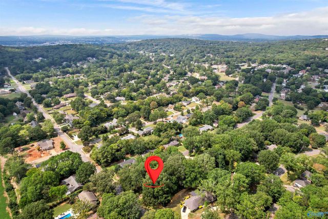 4033 Lucerne Drive SE, Huntsville, AL 35802