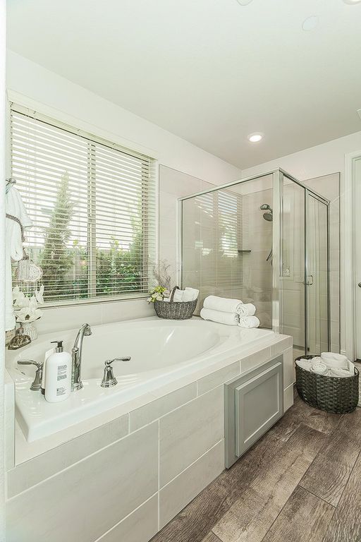 Image 16 of property listing at 1363 E Via Prato Drive, Fresno, CA 93730