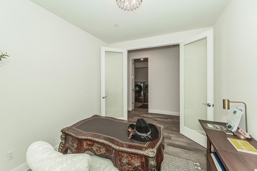 Image 18 of property listing at 1363 E Via Prato Drive, Fresno, CA 93730