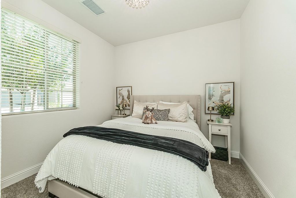 Image 24 of property listing at 1363 E Via Prato Drive, Fresno, CA 93730