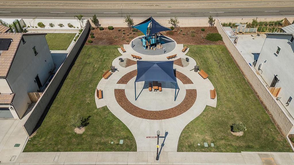 Image 41 of property listing at 1363 E Via Prato Drive, Fresno, CA 93730