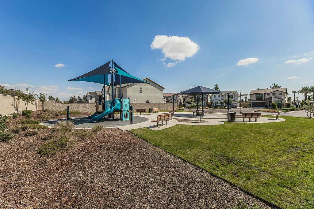 Image 43 of property listing at 1363 E Via Prato Drive, Fresno, CA 93730