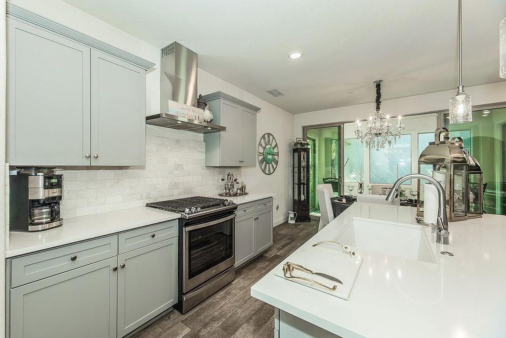 Image 6 of property listing at 1363 E Via Prato Drive, Fresno, CA 93730