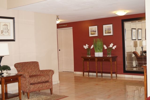 200 Ledgewood 205, Stoneham, MA 02180