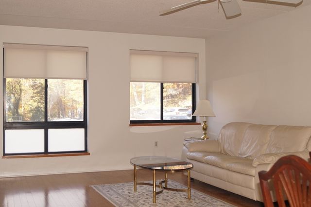 200 Ledgewood 205, Stoneham, MA 02180