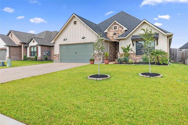 3033 Teller Drive, Bryan, TX 77808