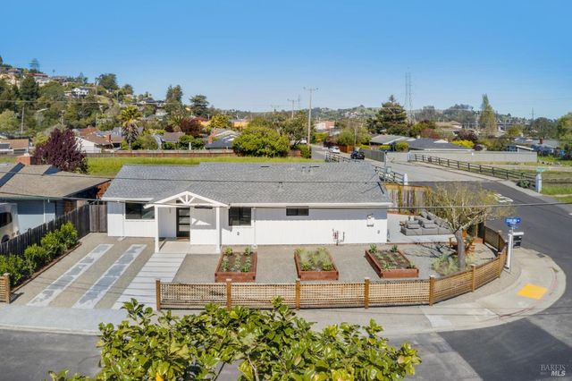 302 Starling Rd, Mill Valley, CA 94941