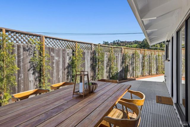 302 Starling Rd, Mill Valley, CA 94941