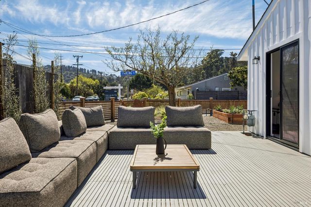 302 Starling Rd, Mill Valley, CA 94941