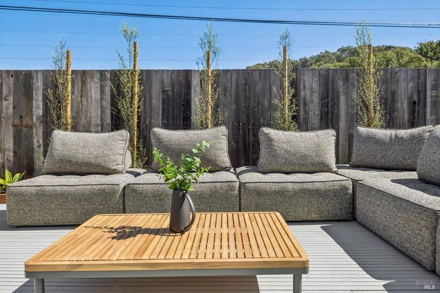 302 Starling Rd, Mill Valley, CA 94941