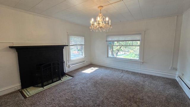 927 S Adams St, Spokane, WA 99204
