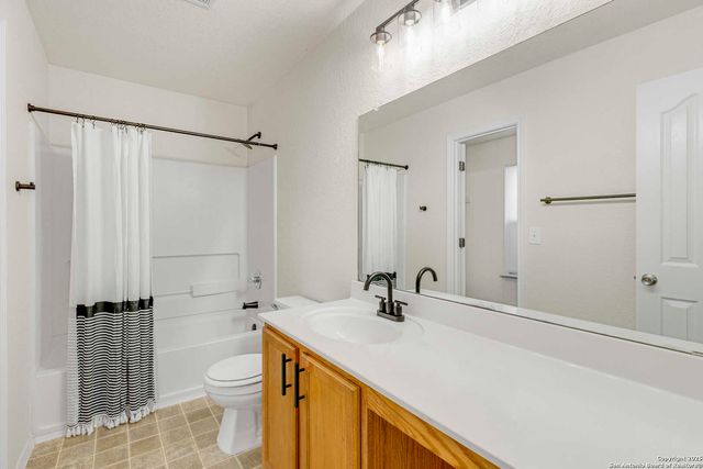 11018 DUBLIN FLD, San Antonio, TX 78254