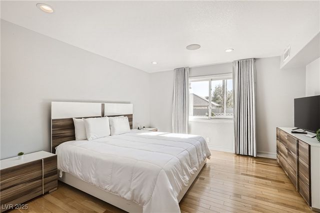 2890 Belcastro Street, Las Vegas, NV 89117