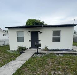 550 NW 15th Ct, Pompano Beach, FL 33060