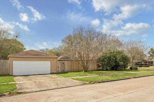 12403 Wedgehill Lane, Houston, TX 77077