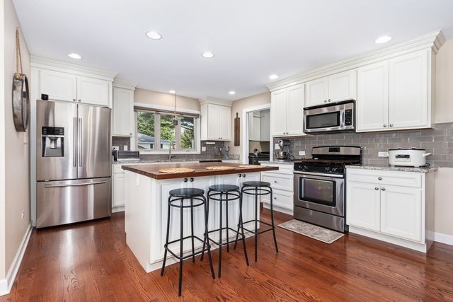 20752 Mary Drive, Lockport, IL 60441