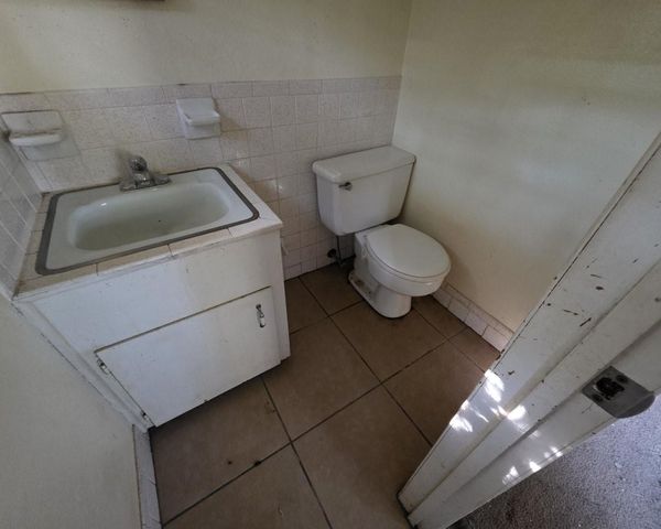 408 Dwyer Street, Angleton, TX 77515