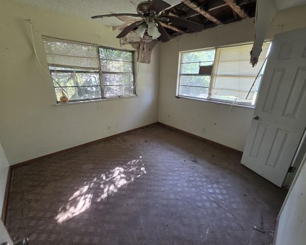 408 Dwyer Street, Angleton, TX 77515