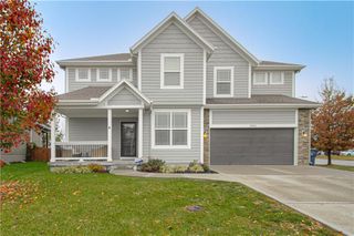 18902 W 166th Terrace, Olathe, KS 66062