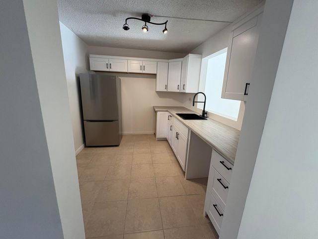 2850 Somerset Drive 208l, Lauderdale Lakes, FL 33311