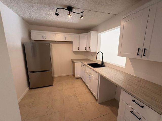 2850 Somerset Drive 208l, Lauderdale Lakes, FL 33311