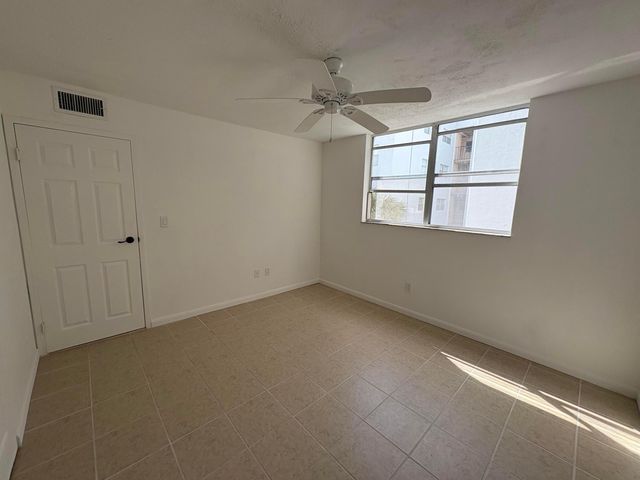 2850 Somerset Drive 208l, Lauderdale Lakes, FL 33311