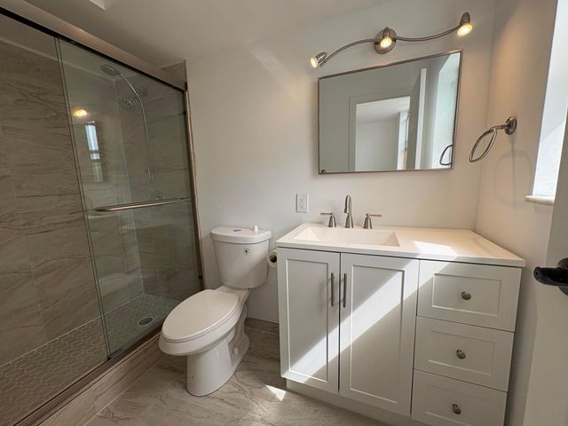 2850 Somerset Drive 208l, Lauderdale Lakes, FL 33311