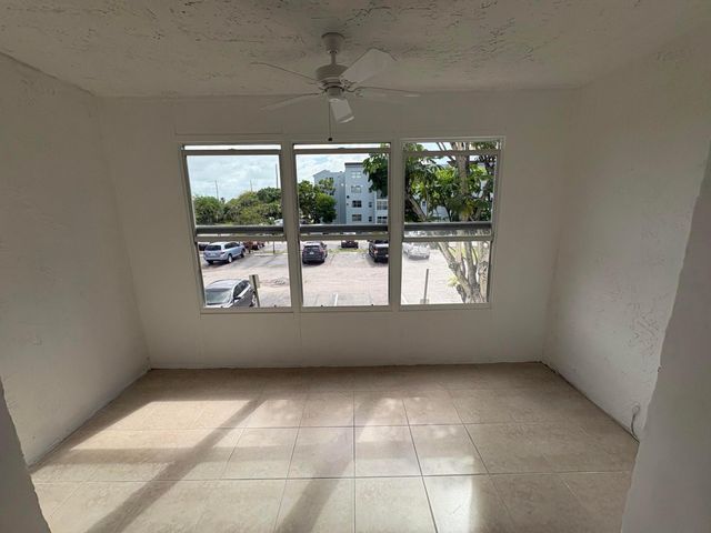 2850 Somerset Drive 208l, Lauderdale Lakes, FL 33311