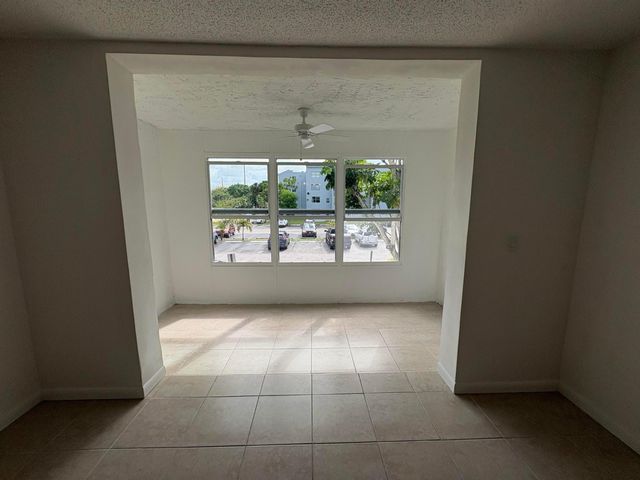2850 Somerset Drive 208l, Lauderdale Lakes, FL 33311