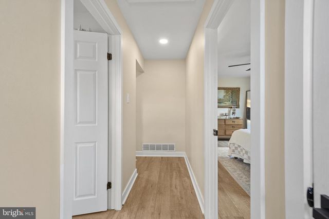 1012 MEARNS RD, Warminster, PA 18974