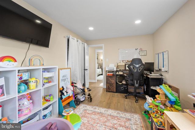 1012 MEARNS RD, Warminster, PA 18974