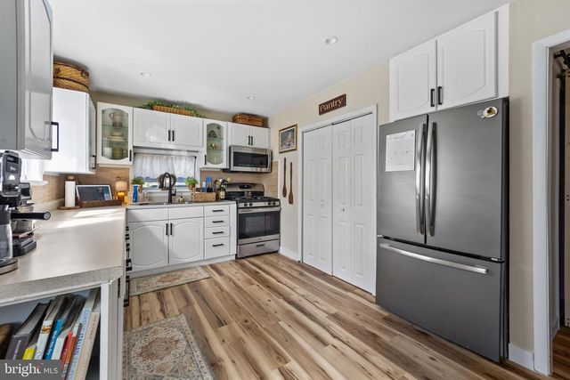 1012 MEARNS RD, Warminster, PA 18974