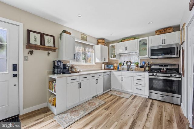 1012 MEARNS RD, Warminster, PA 18974