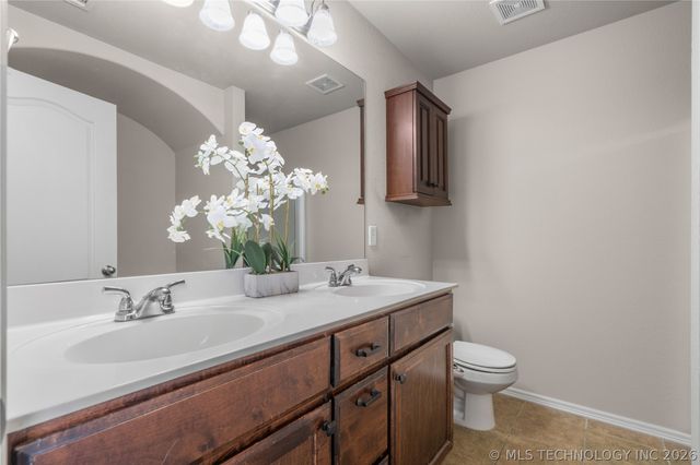 4009 W 104th Place S, Tulsa, OK 74132