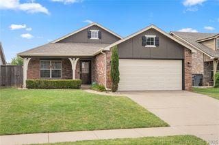 4009 W 104th Place S, Tulsa, OK 74132
