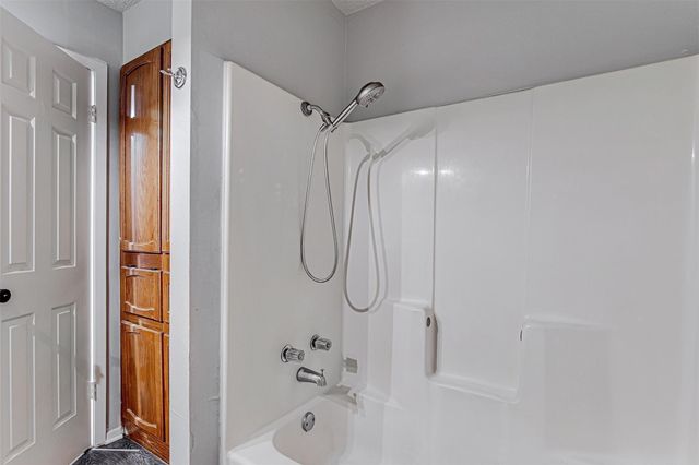 1403 Courtney Place, Cleburne, TX 76033